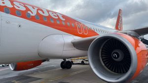 Un avion easyJet percute un Airbus d’Air Serbia à l'aéroport Paris-Charles-de-Gaulle